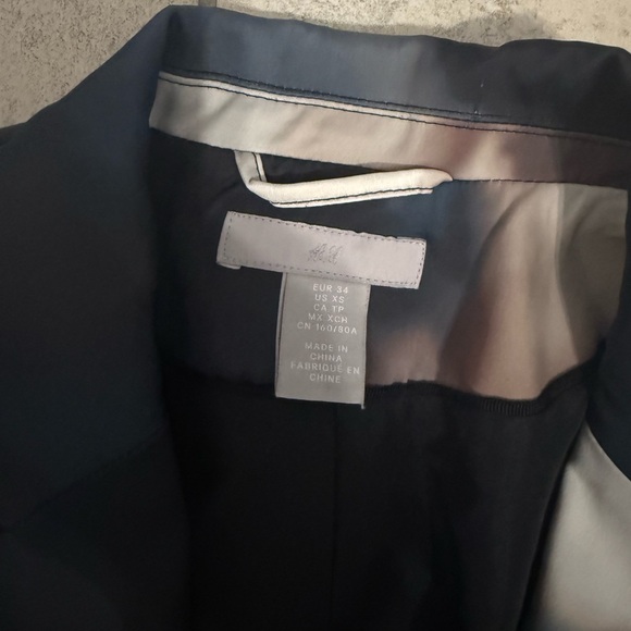 H&M blazer - Picture 3 of 3